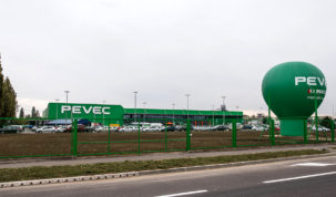 Pevec svečano otvorio novi prodajni centar u Vukovaru