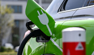 Električni automobil