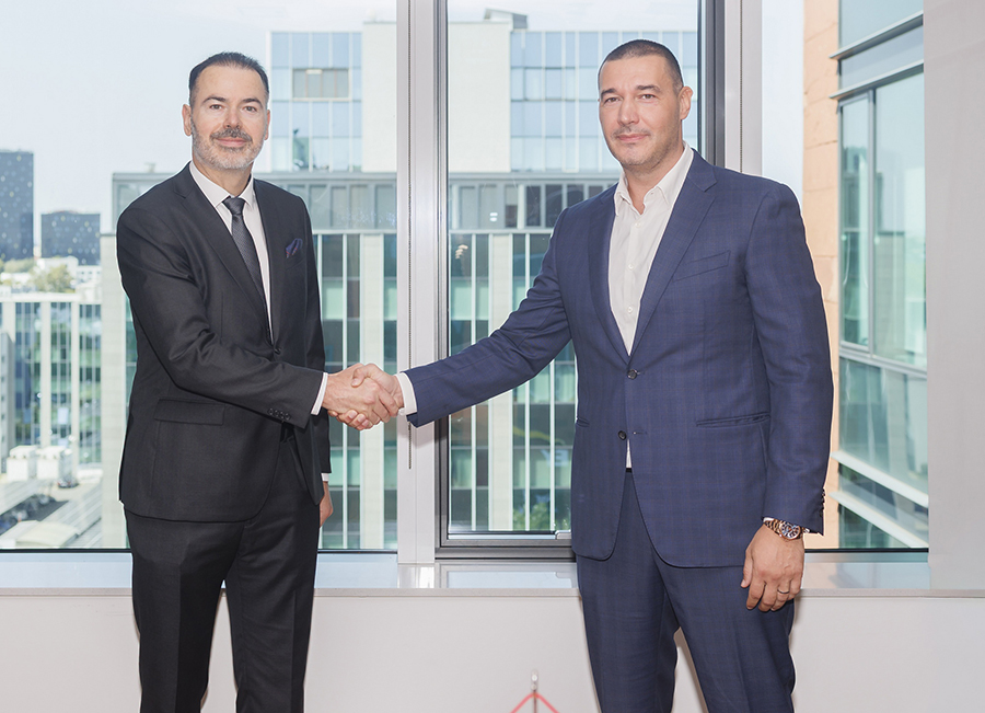 Dinko Lucić, predsjednik Uprave PBZ-a i Ivan Valentić, direktor društva CENTAR BROKER d.o.o. 1