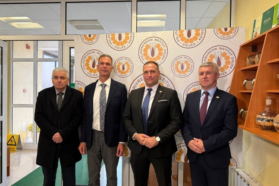 Radni posjet ministra Vlajčića Poljoprivrednom institutu Osijek