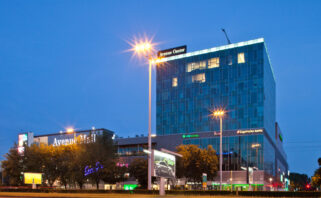 Avenue Mall_large-1