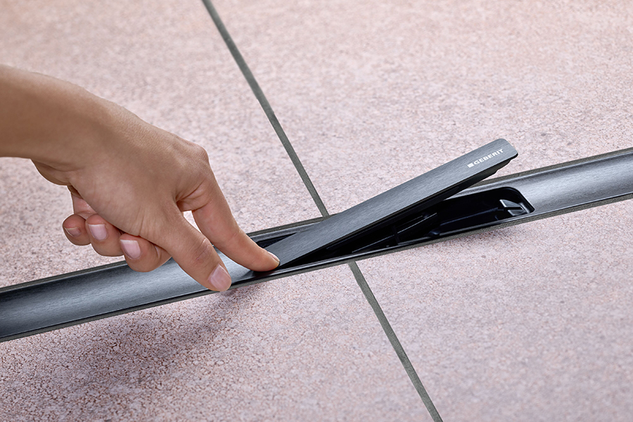 Geberit_CleanLine30_Black_Ben_Huggler